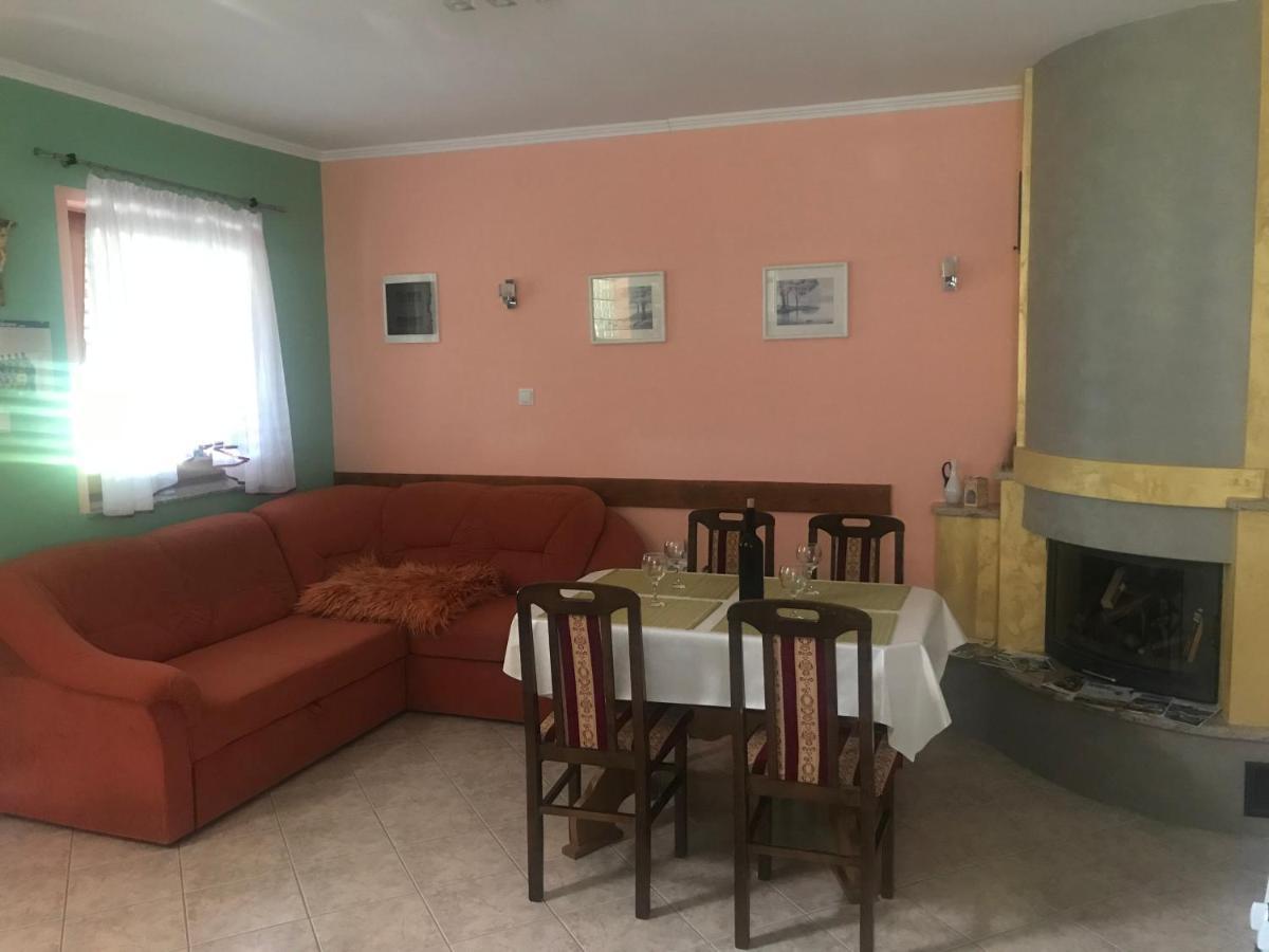 דירות קרפינה Kuca Za Odmor Magdalena&V מראה חיצוני תמונה